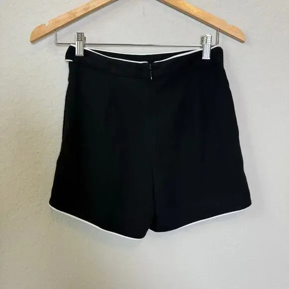 Diane Von Furstenberg Women's Black with White Trim Wrap Skort Size XXS - Picture 8 of 9